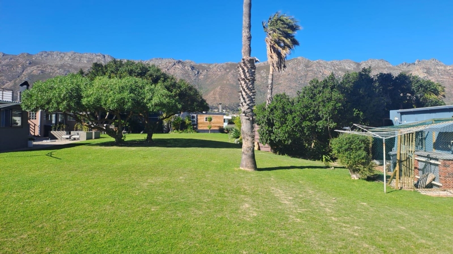 3 Bedroom Property for Sale in Gordons Bay Village Western Cape